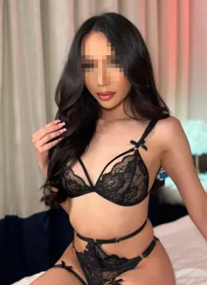 Транс және жетілген әйелдердің порно видеолары